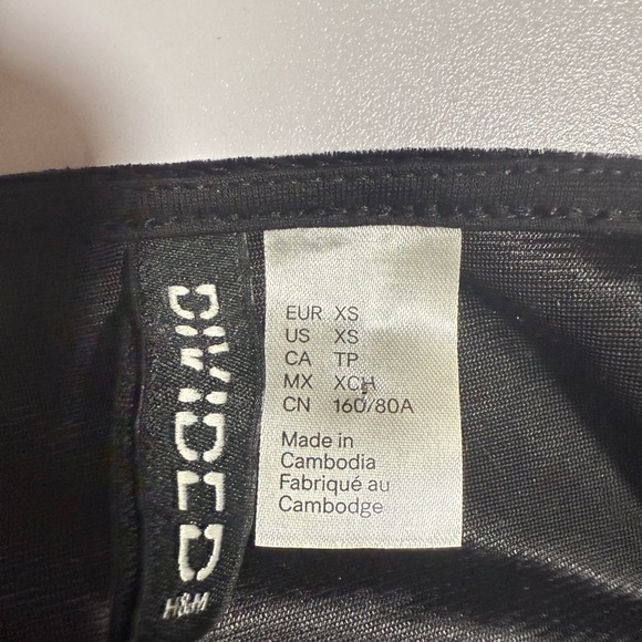 Vintage Y2K Black Velvet Mini Dress – Rhinestone Straps DIVIDED Size XS H&M hoco - Picture 3 of 3